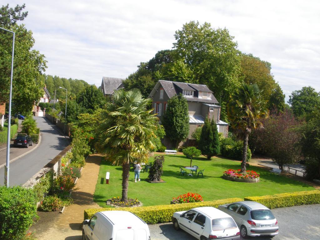 A L'abri Des Vents Bed & Breakfast