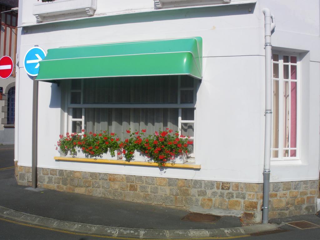 Bed & Breakfast A L'abri Des Vents Saint-Jean-le-Thomas